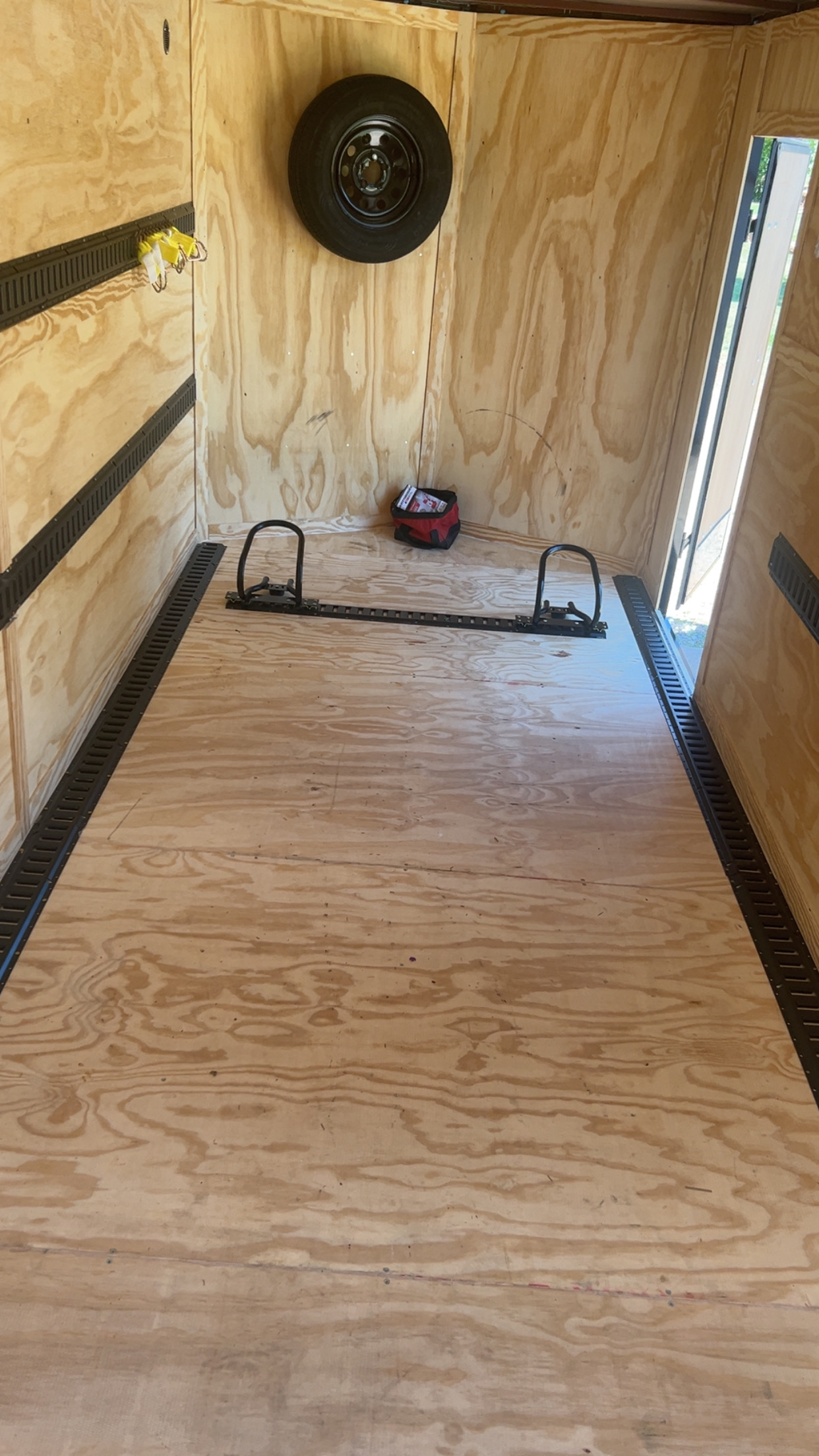 2026 Family Trailers 16x7 Enclosed - Image 6